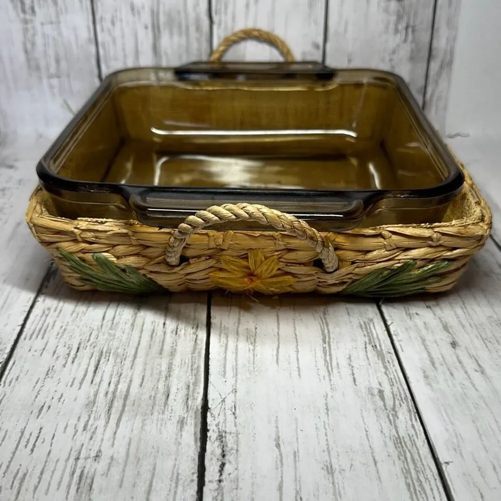Anchor Ovenware 2‎ QT Square Baking Dish And Wicker Basket Carrier- Vintage USA